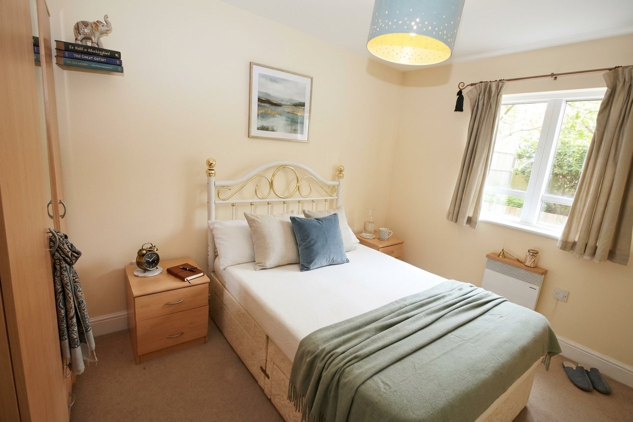 Flat Sovereign Place in Greater London