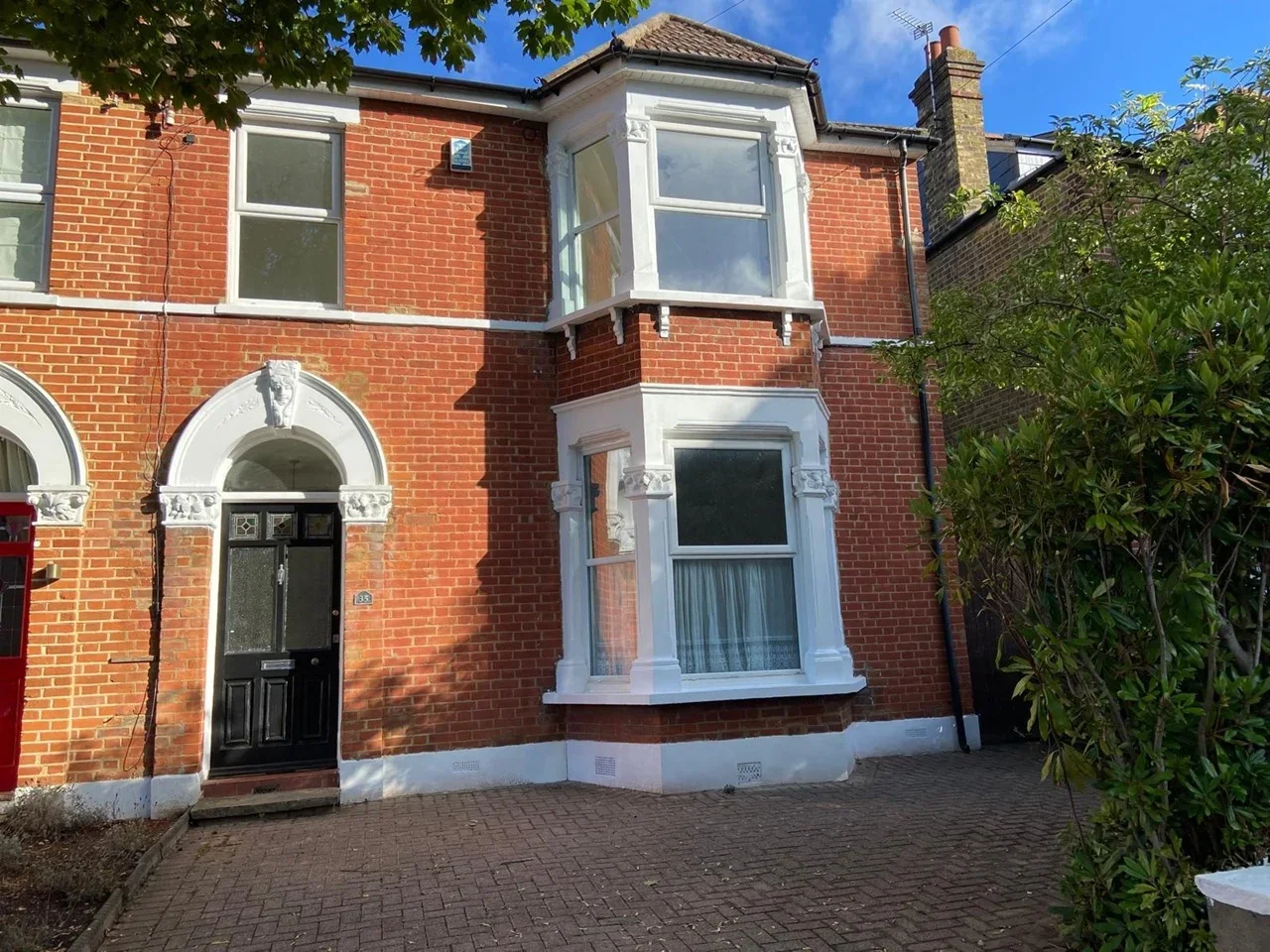 House Greenvale Road in Greater London