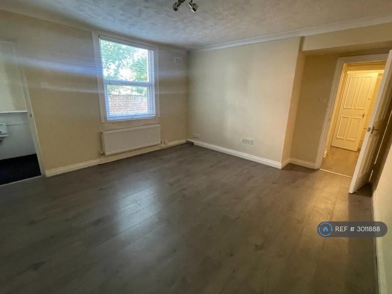 Flat Aldwick Road in Arun
