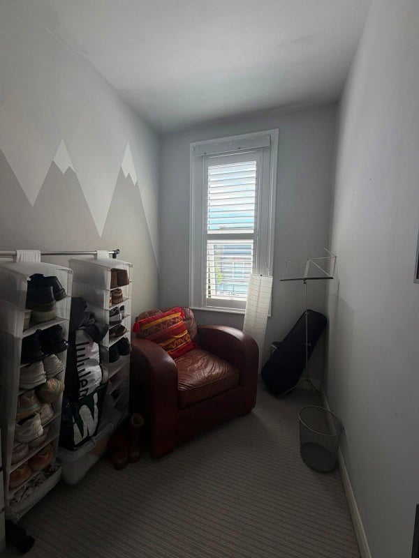 Room Gassiot Road in Greater London