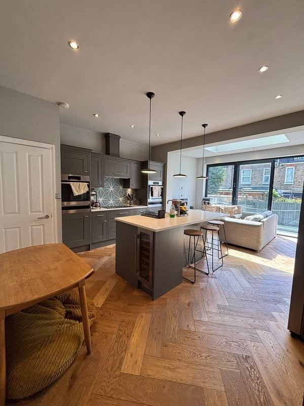 Room Gassiot Road in Greater London