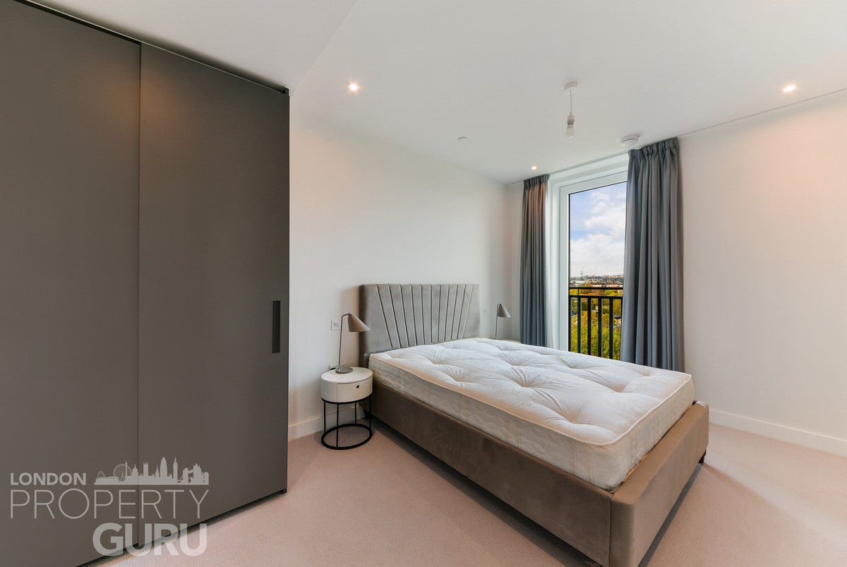 Flat Brill Place in Greater London