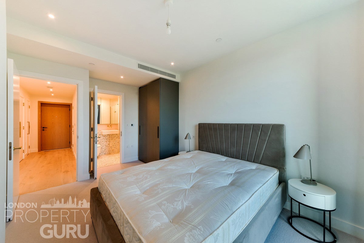 Flat Brill Place in Greater London