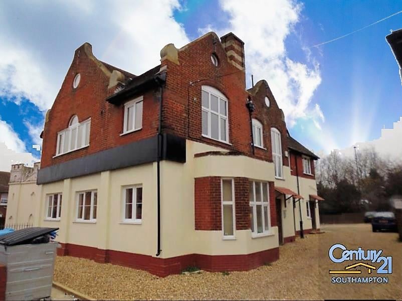 Flat Portswood Road in Southampton