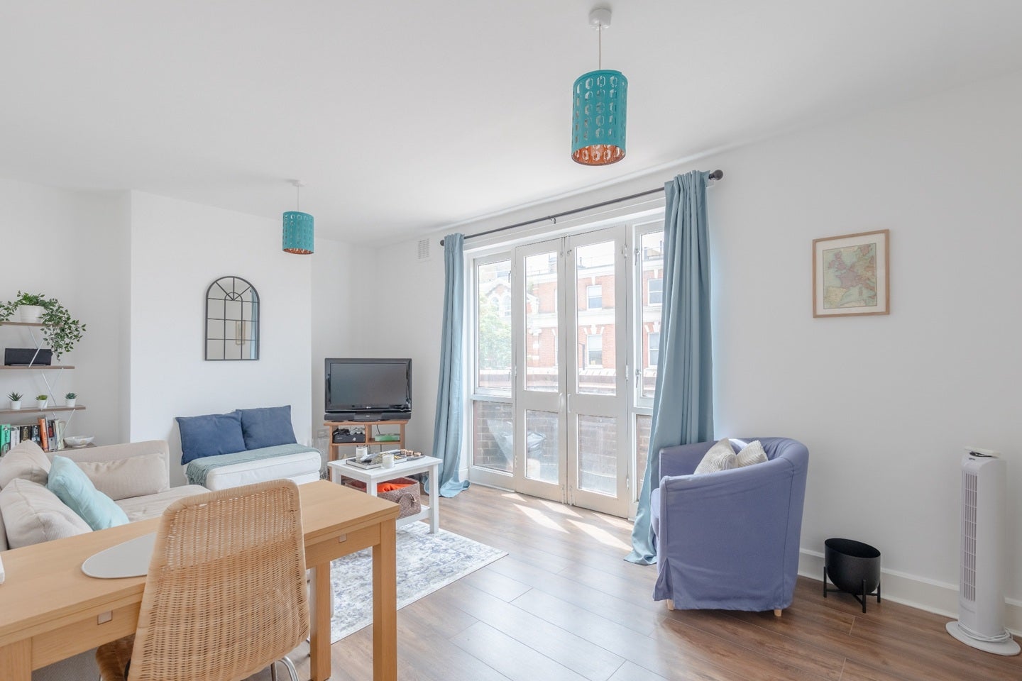 Flat Upper Street in Greater London