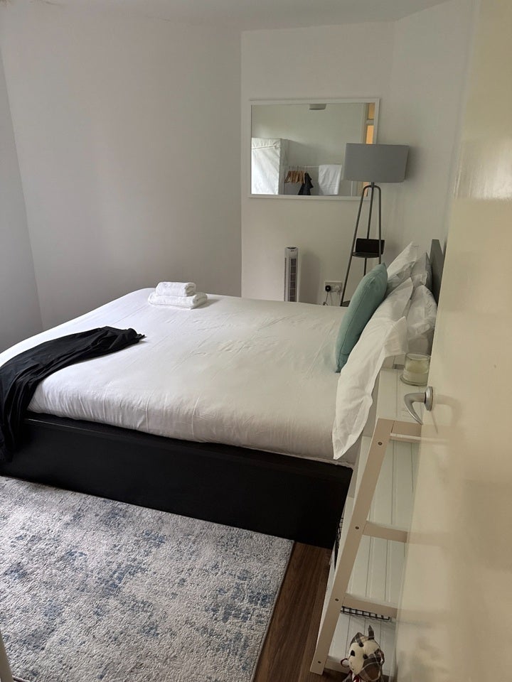 Flat Upper Street in Greater London
