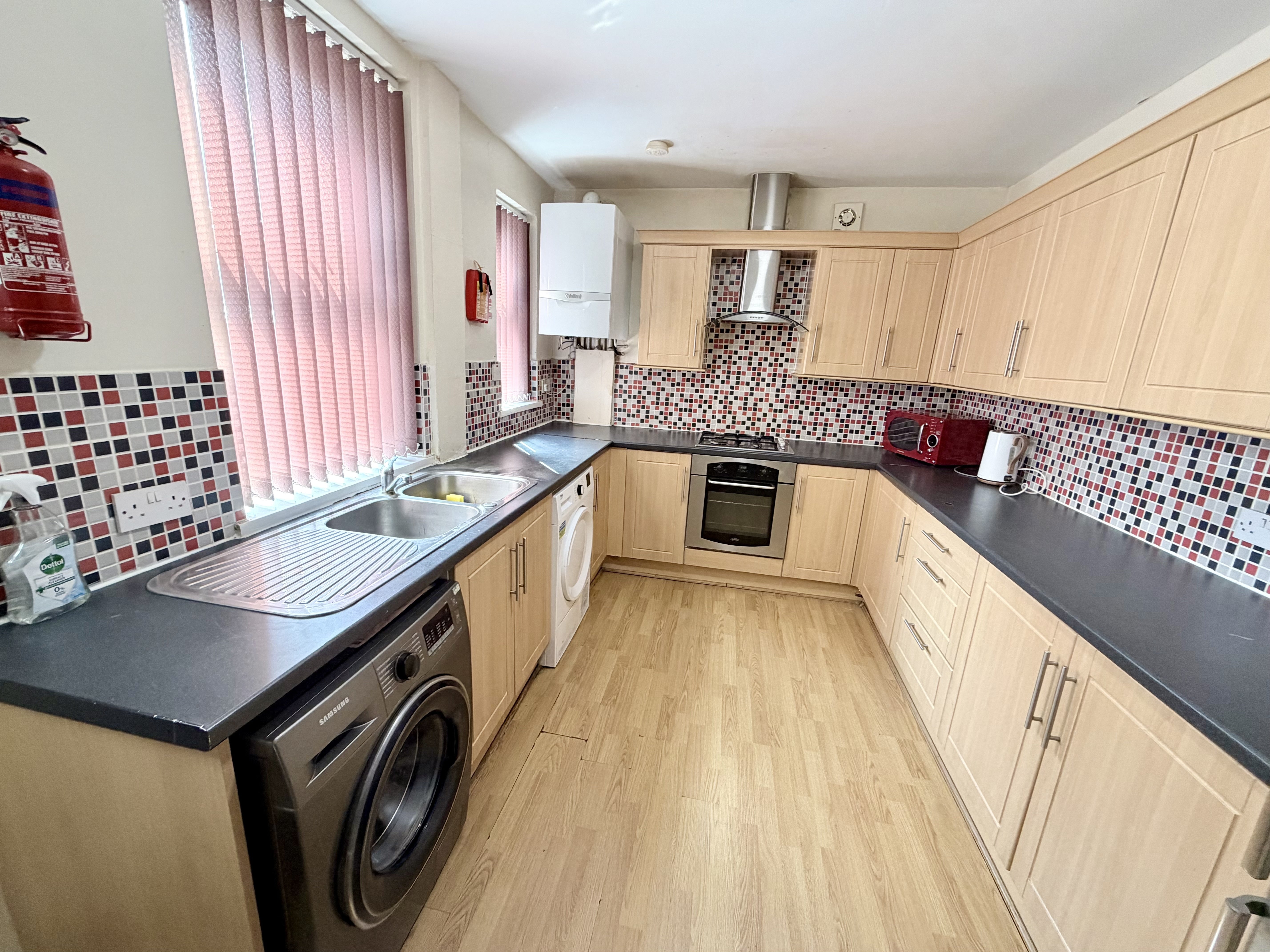 Room Deramore Street in Manchester