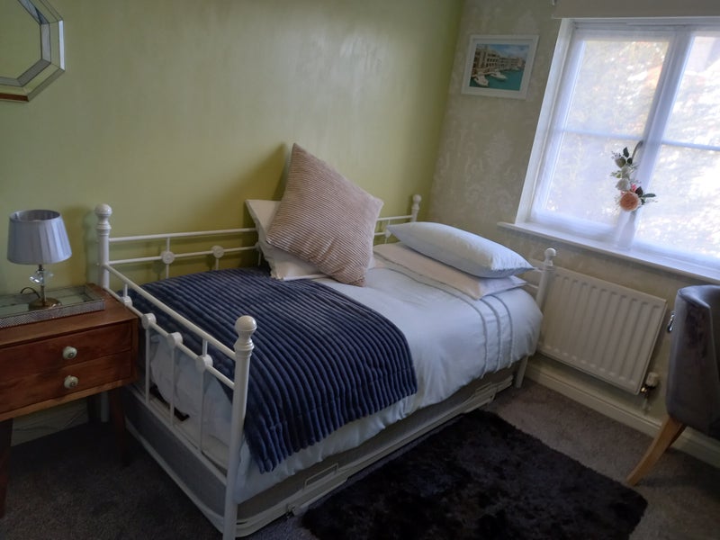 Room Joseph Hardcastle Close in Greater London