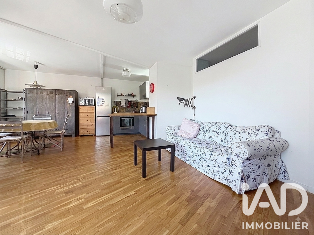 Flat Rue Arago in Saint-Ouen-sur-Seine