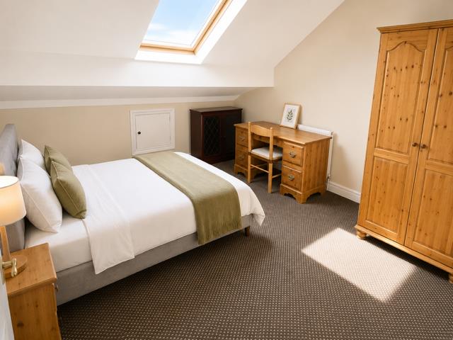 Room Heaton Road in Newcastle upon Tyne