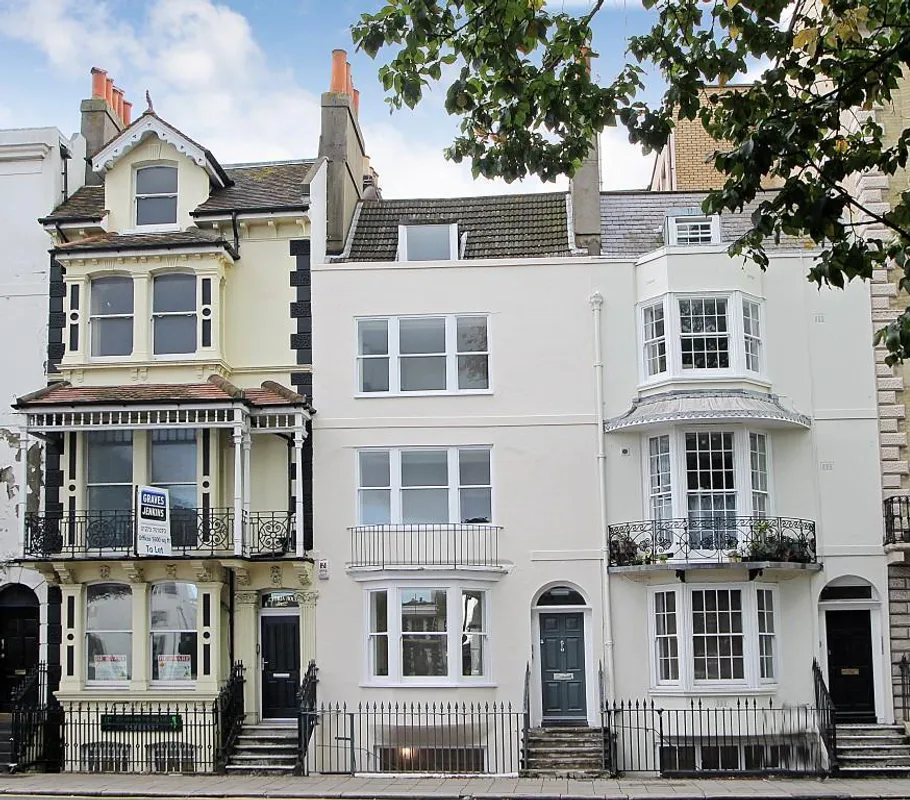 Flat Grand Parade in Brighton