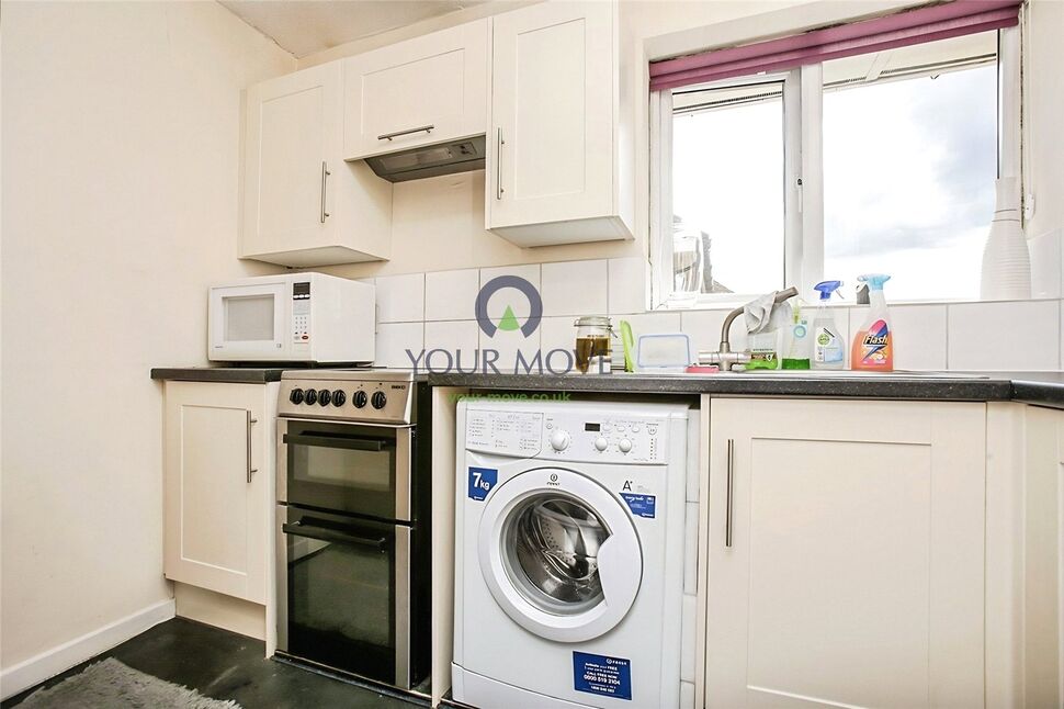 Flat Westmoreland Drive in Greater London