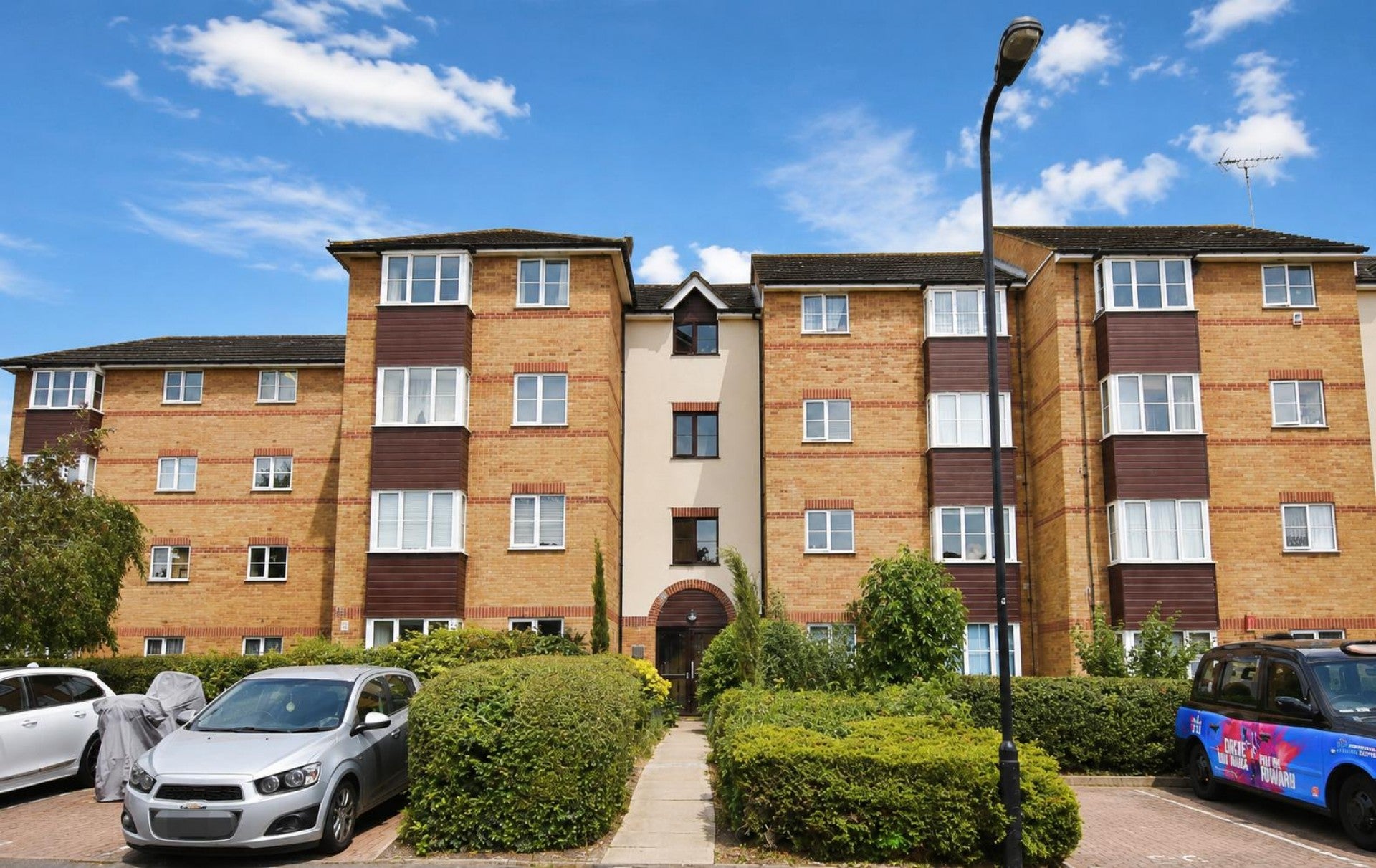 House Thurlow Close in Greater London