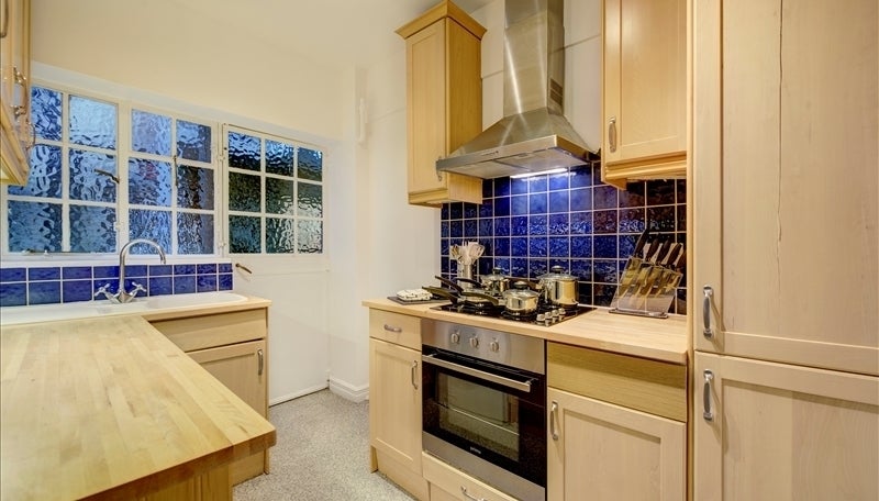 Flat Fulham Road in Greater London