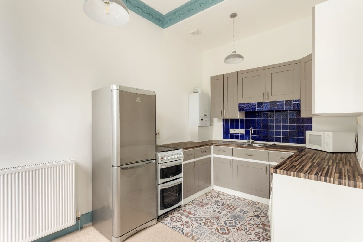 Flat Liverpool Road in Greater London