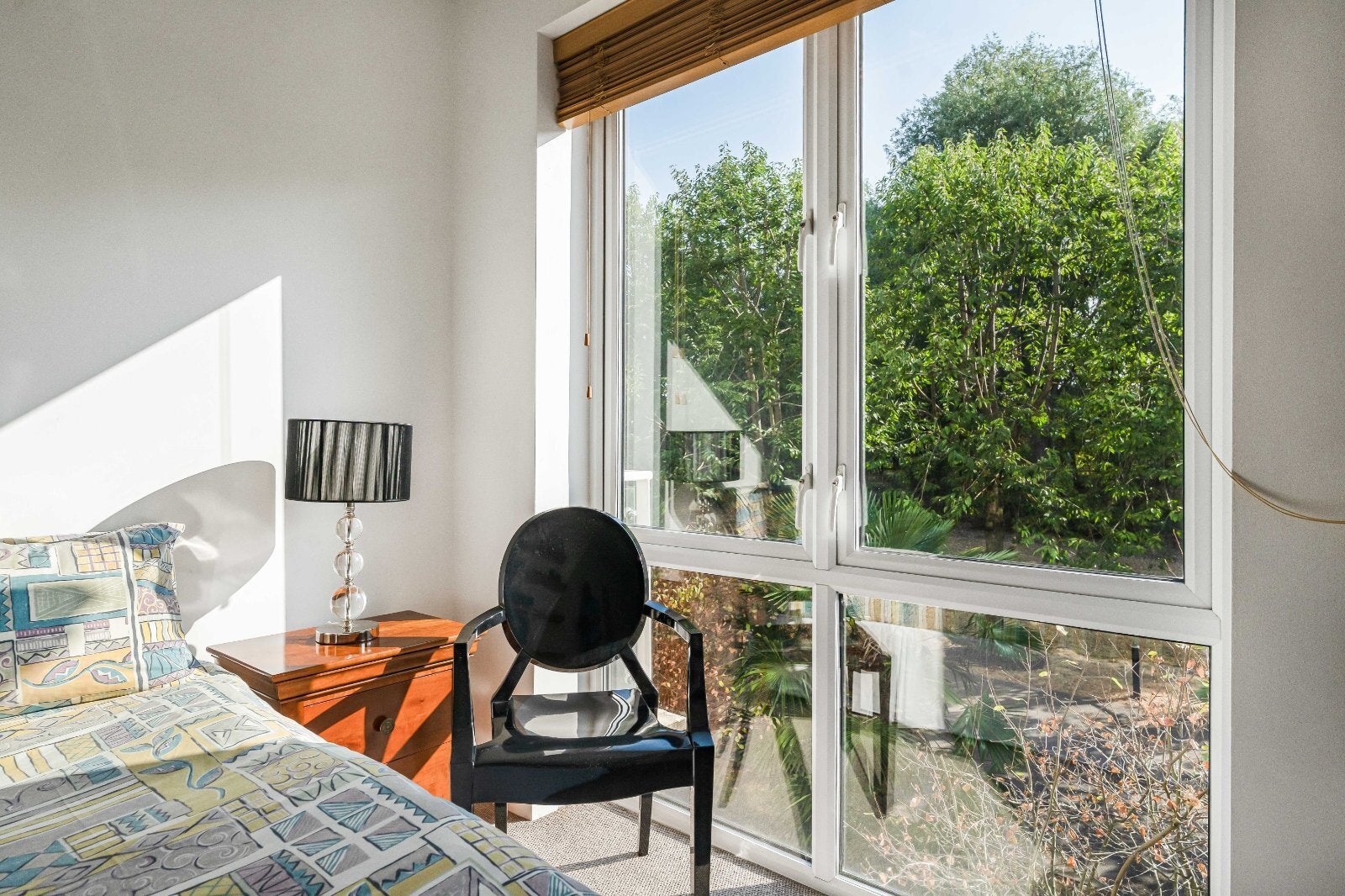 Flat Melliss Avenue in Greater London