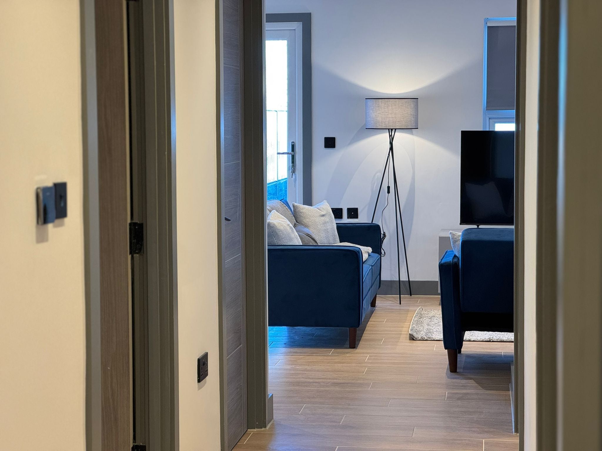 Flat Ballards Lane in Greater London