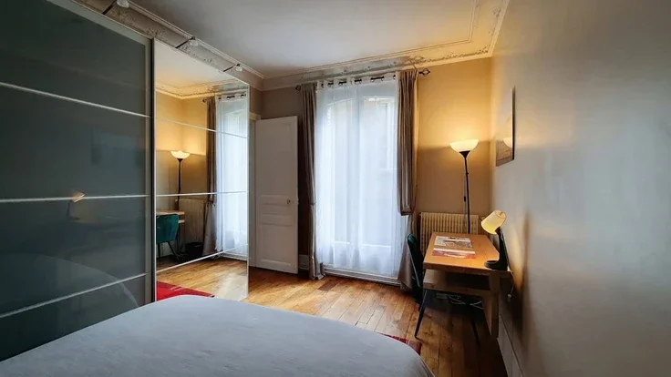 Flat Avenue du Maine in Paris