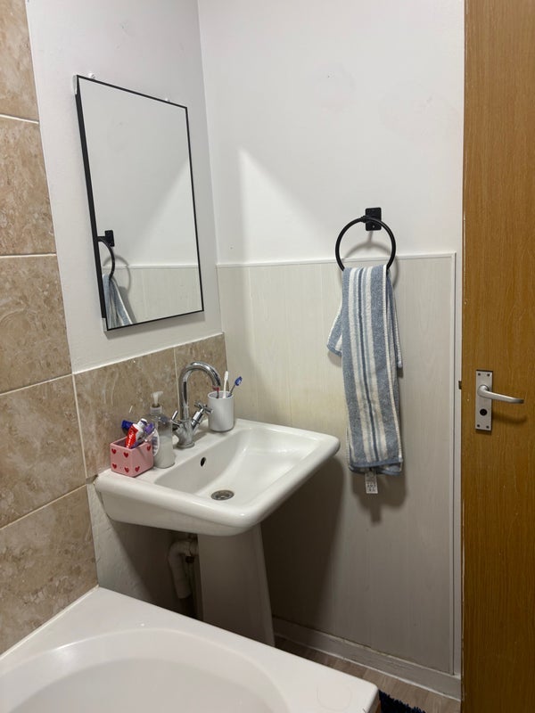 Room New Cross Road in Greater London