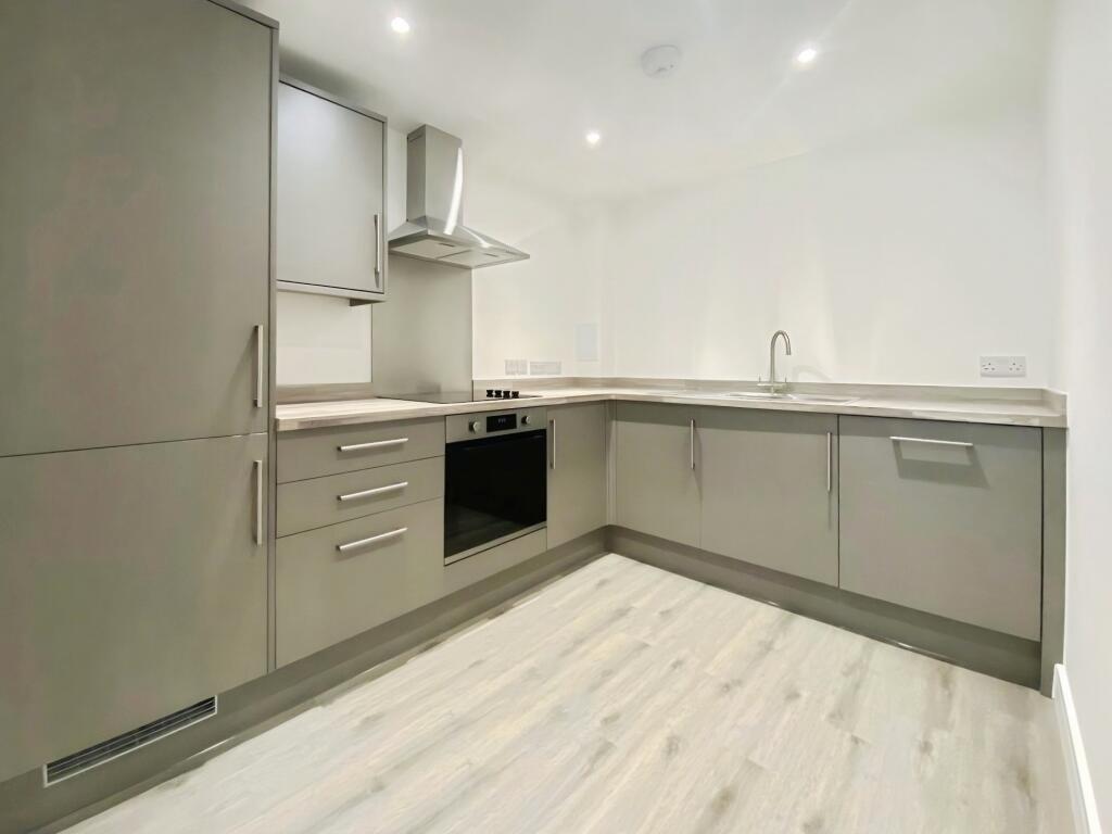Flat Swain Court in Peterborough