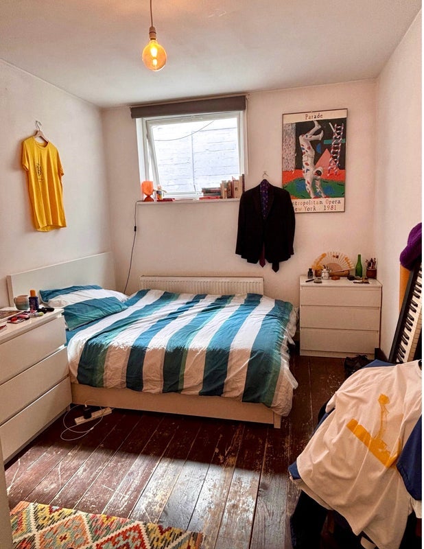Room Hermitage Road in Greater London