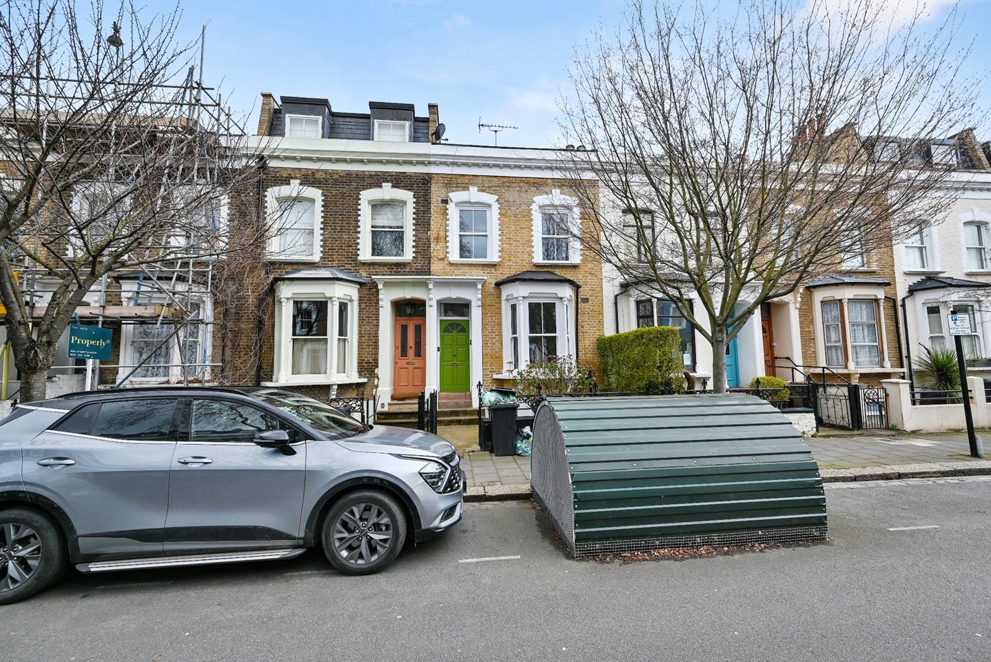 Room Nevill Road in Greater London