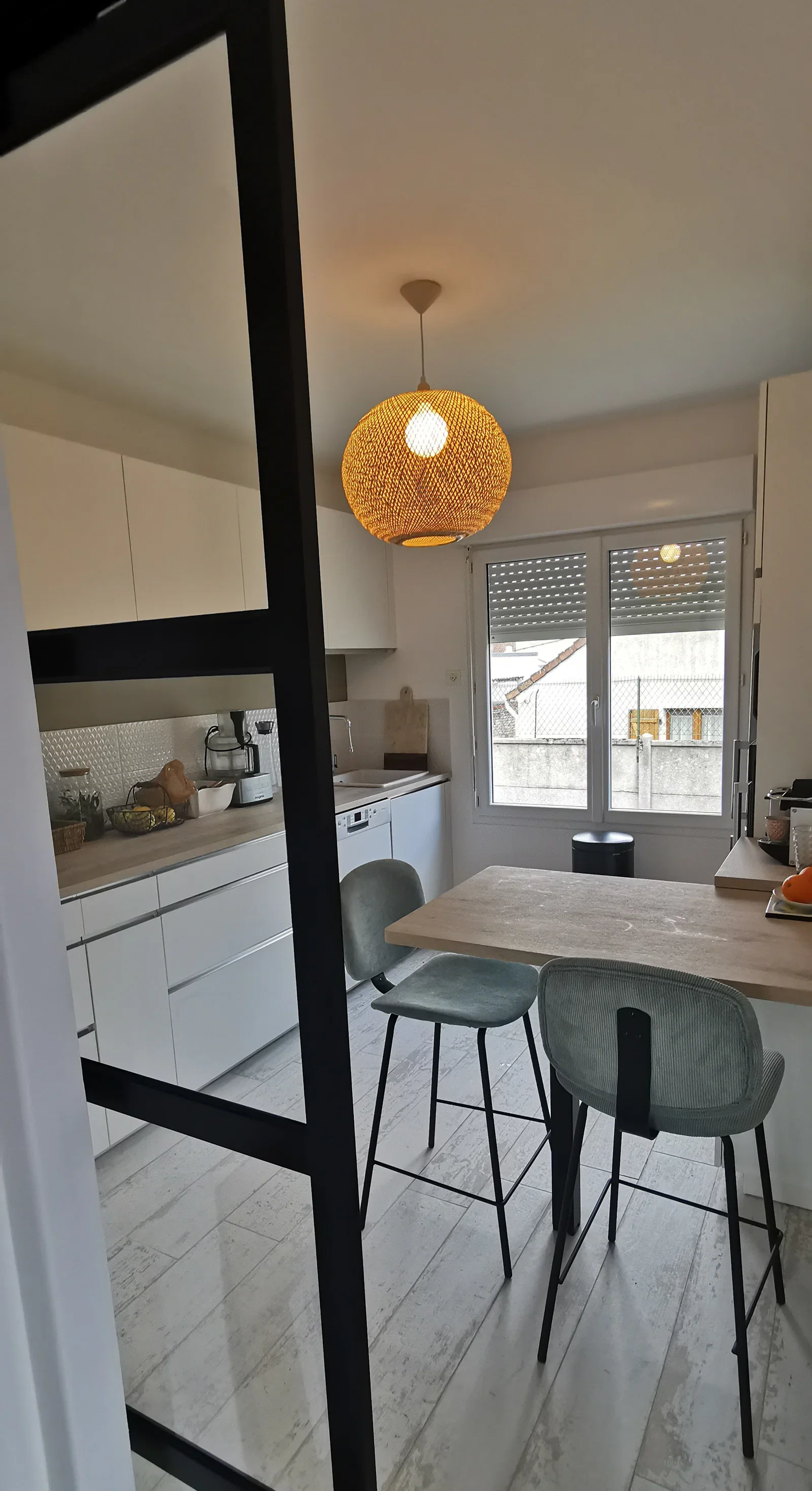 Room Rue Jean de la Fontaine in Soissons
