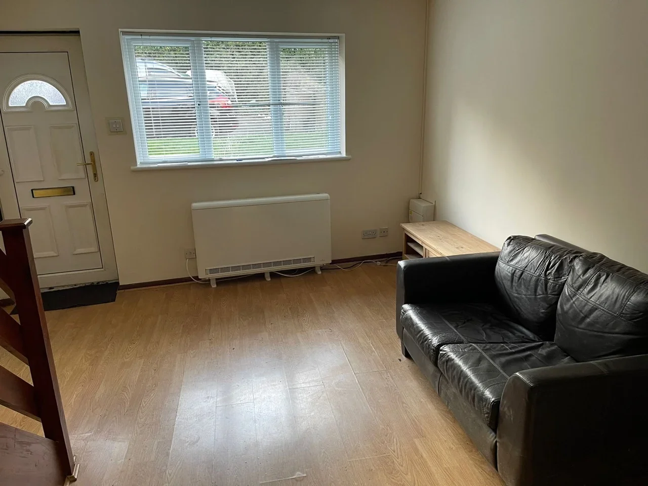 House Stockwood Crescent in Luton