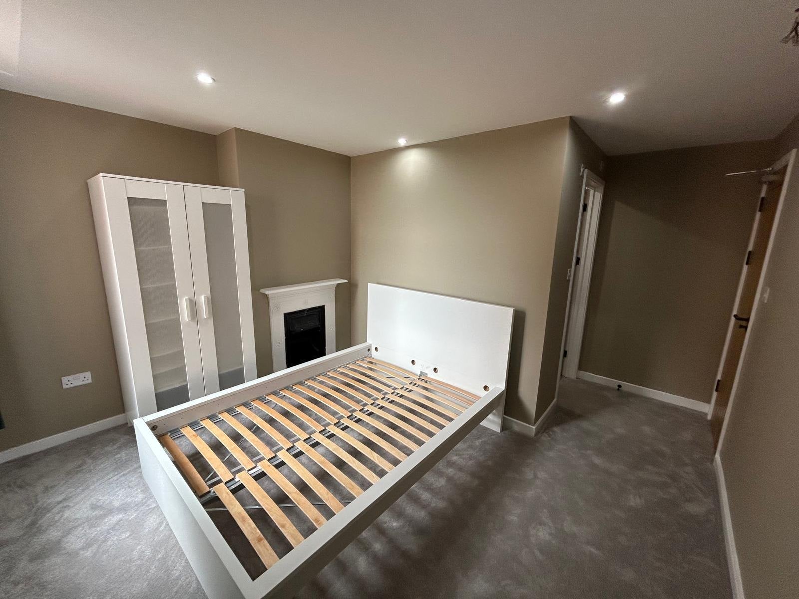 Room Hylton Road in Worcester