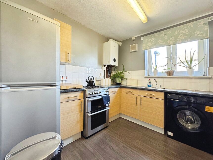 Flat Well Hall Road in Greater London