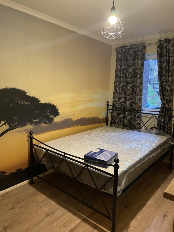 Room Shaw Street in Liverpool