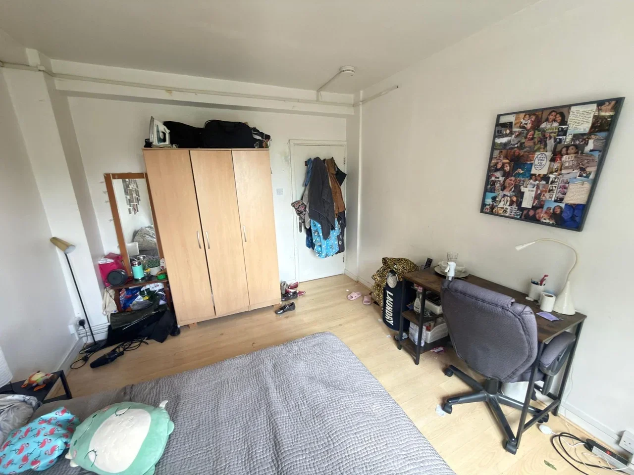 Flat Crowndale Court in Greater London