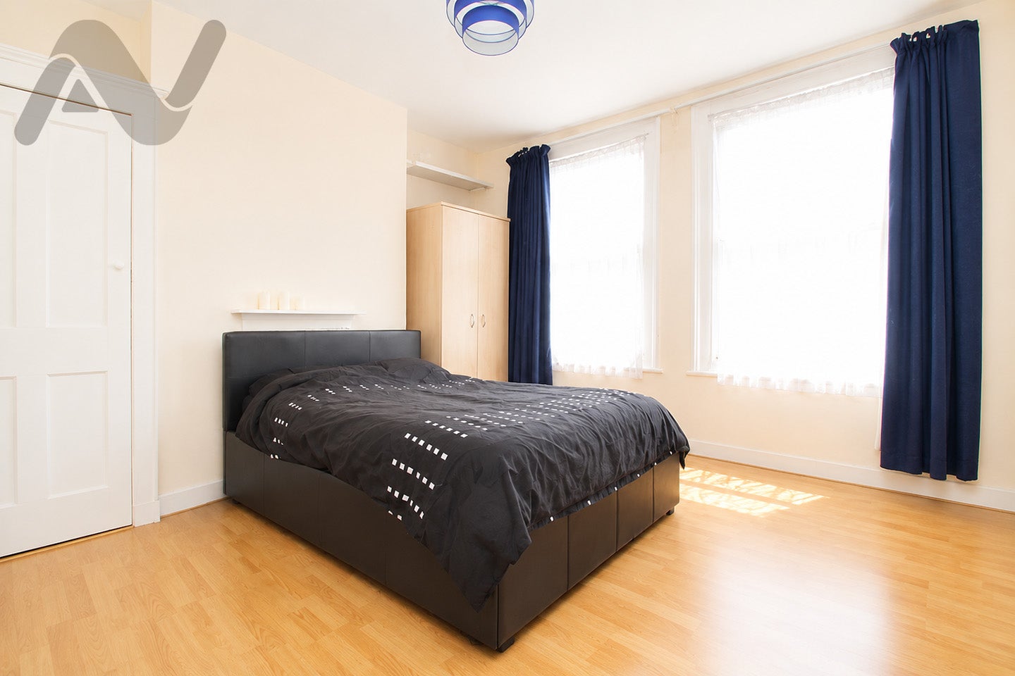 Flat Hampden Road in Greater London