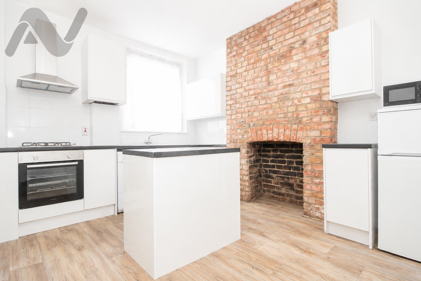 Flat Hampden Road in Greater London