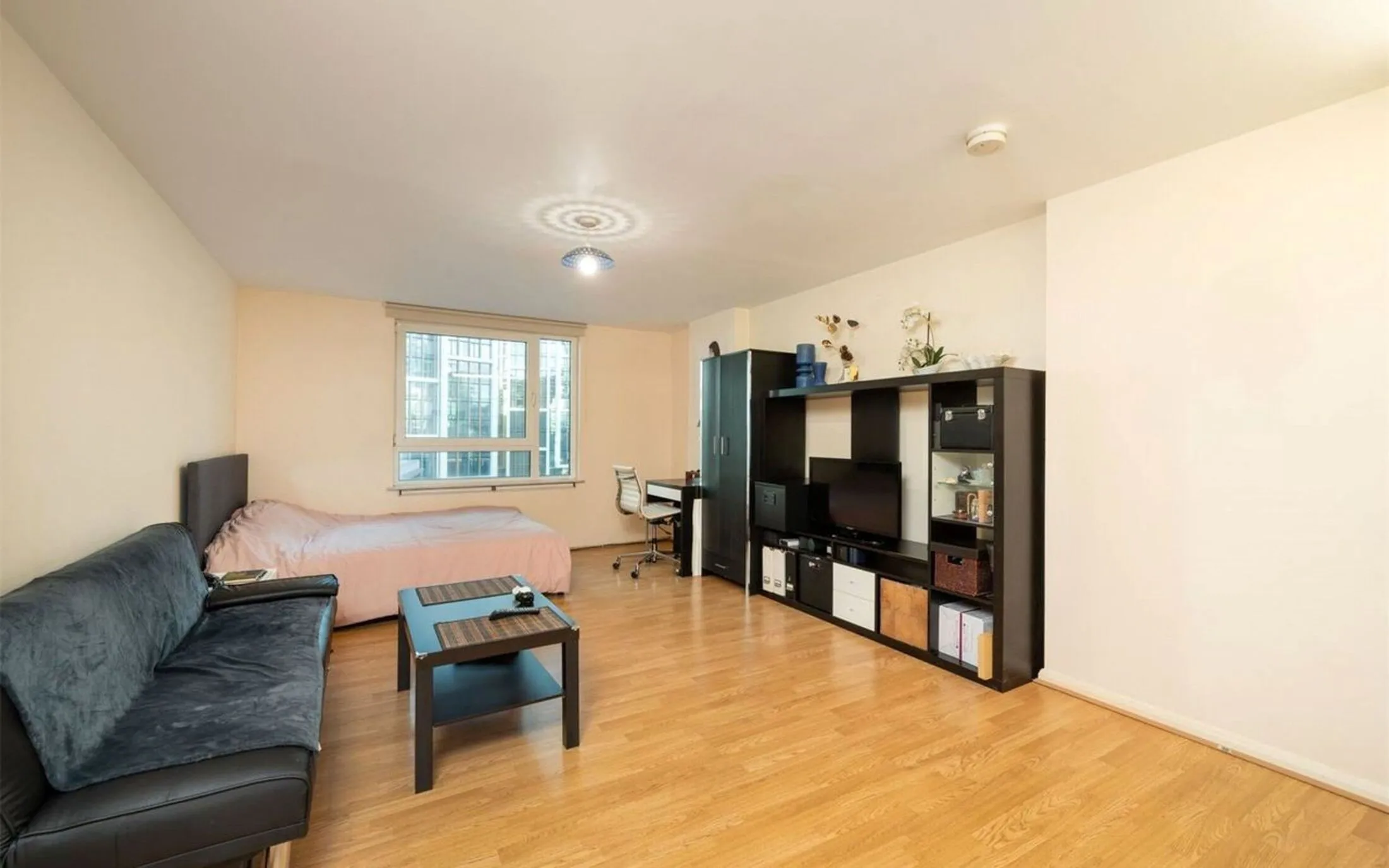 Flat Wandsworth Road in Greater London