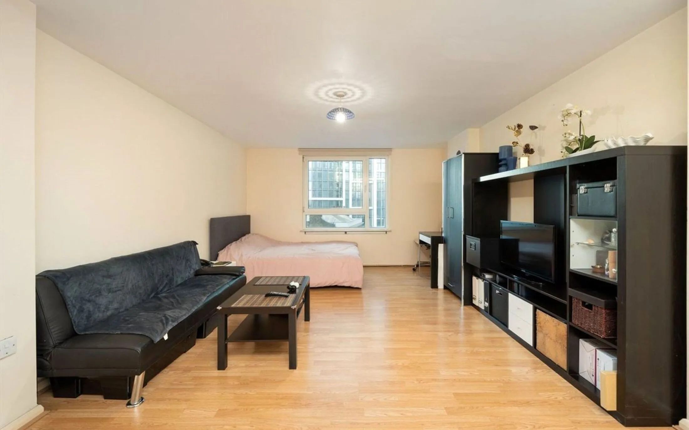 Flat Wandsworth Road in Greater London