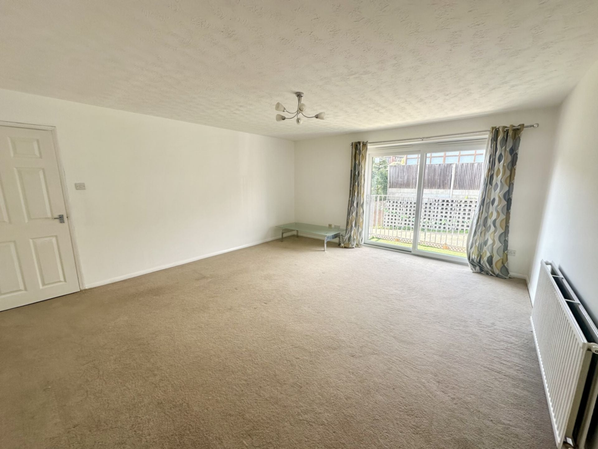 Flat Meadowbrook in Folkestone and Hythe District