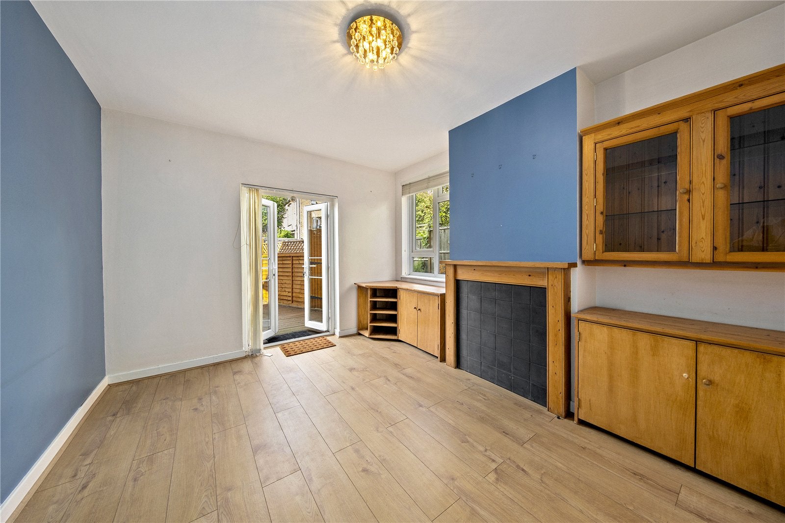Flat Kenley Road in Greater London