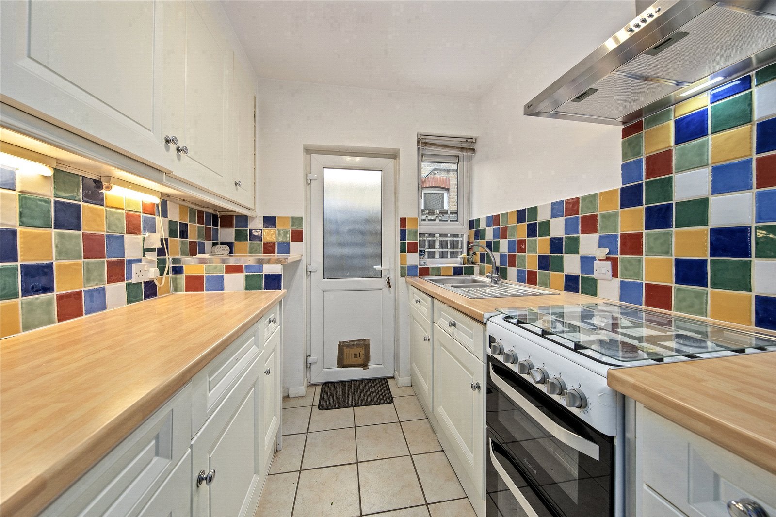 Flat Kenley Road in Greater London