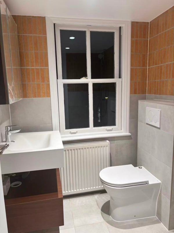 Room Prebend Gardens in Greater London