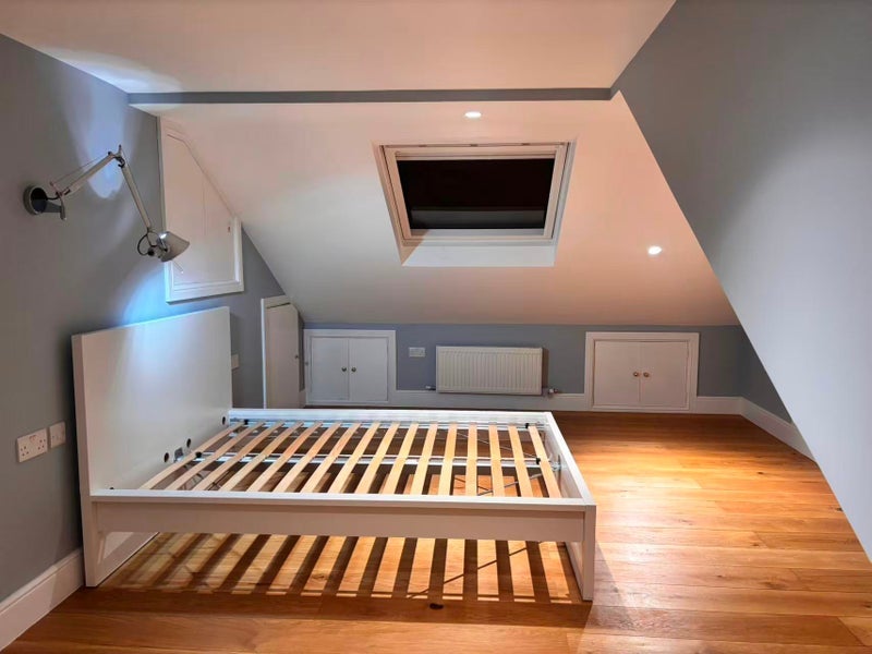 Room Prebend Gardens in Greater London