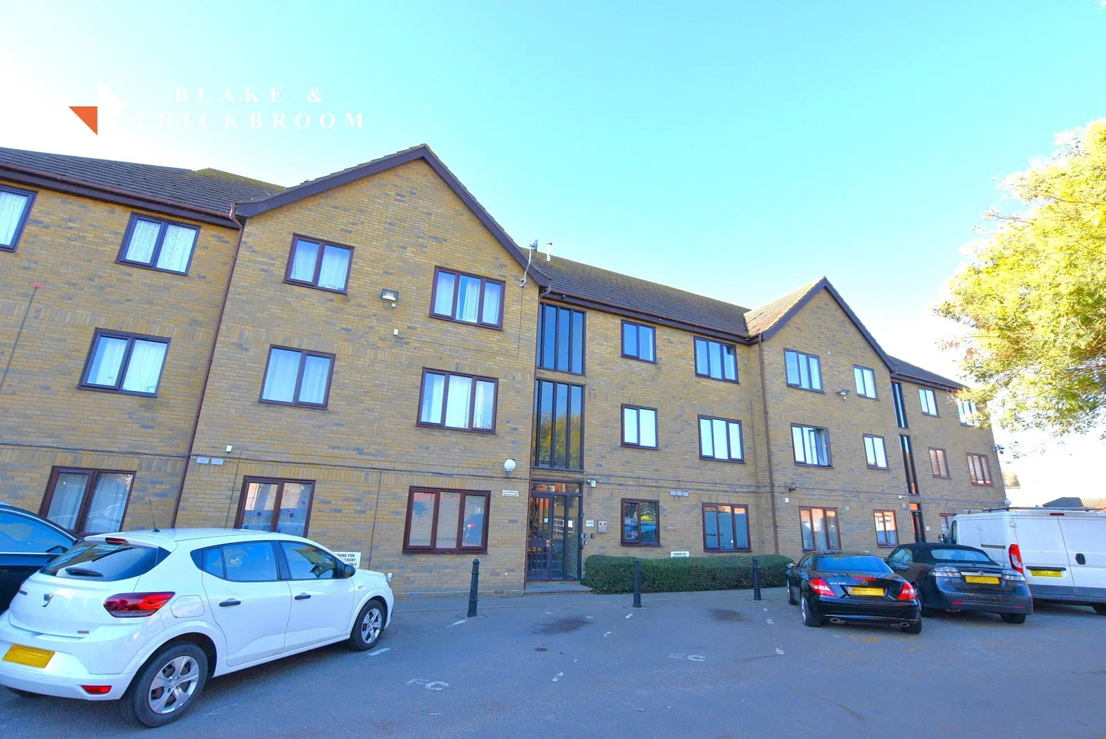 Flat Empire Court in Clacton-on-Sea