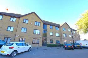 Flat Empire Court in Clacton-on-Sea