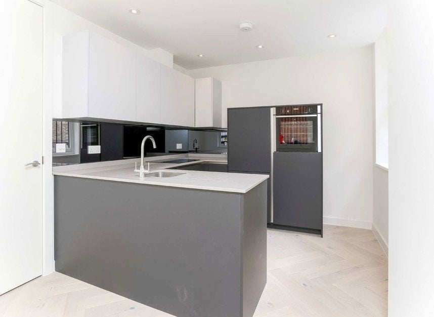 Flat Farringdon Road in Greater London