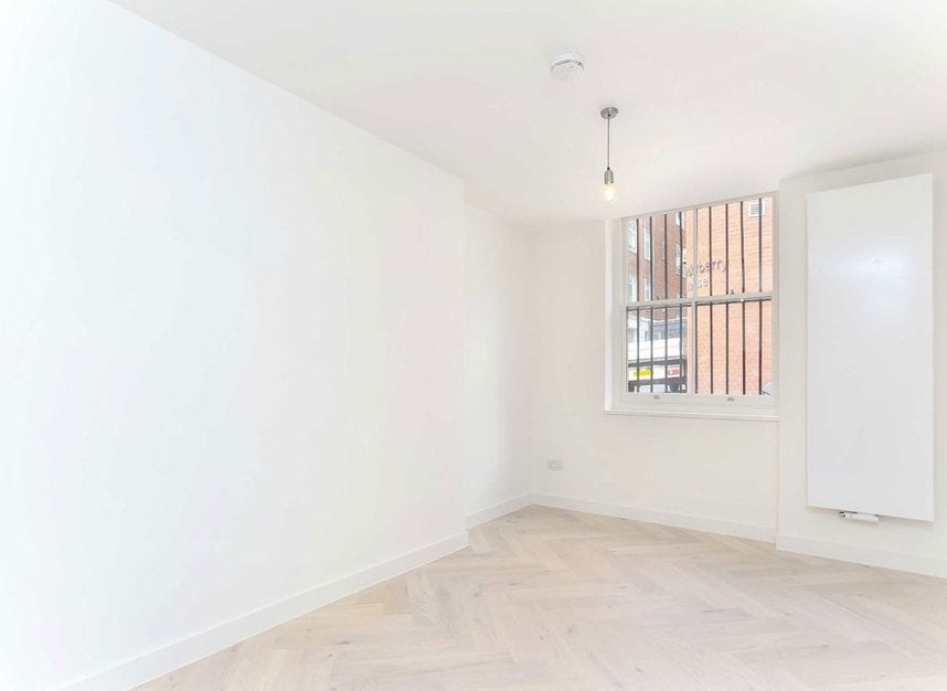 Flat Farringdon Road in Greater London