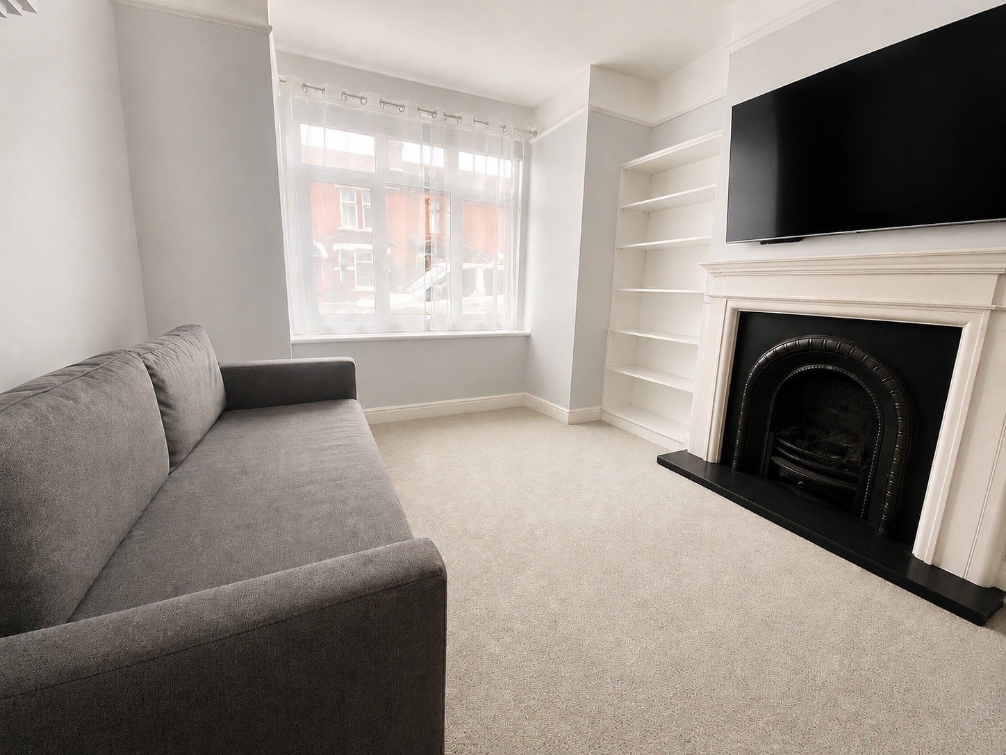 Flat Desborough Road in Eastleigh