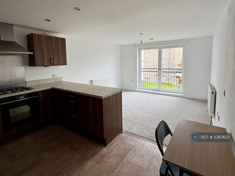 Flat Sovereign Court in City of Edinburgh