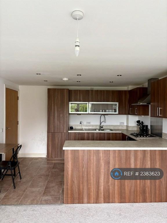 Flat Sovereign Court in City of Edinburgh