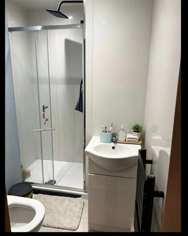 Room Glebe Street in Wakefield