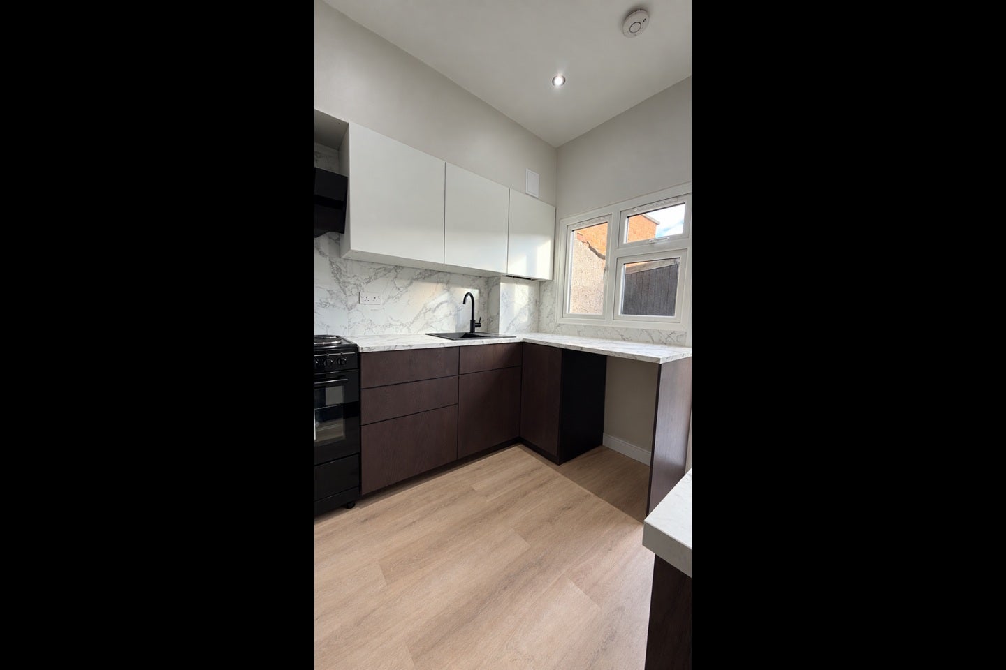 Flat Breamore Road in Greater London